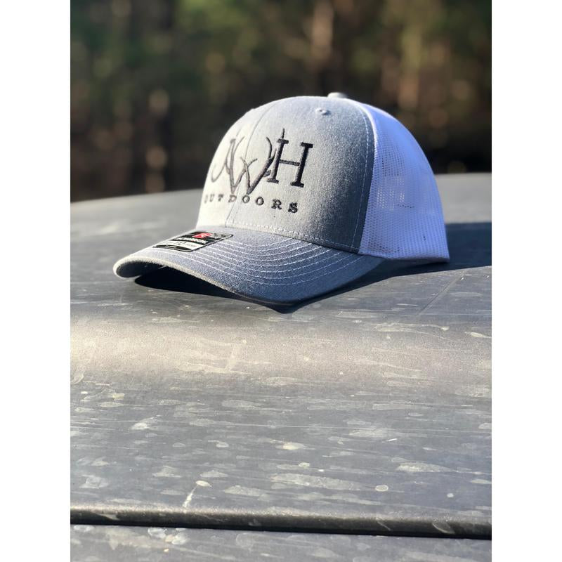 Richardson Trucker Hat - Classic Design with round Brim and Comfortable Fit for Outdoor Activities